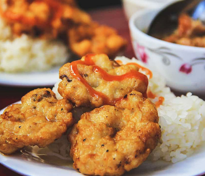 Chả mực Hạ Long - Đặc sản Quảng Ninh thường ăn kèm cơm hoặc xôi trắng vô cùng ngon